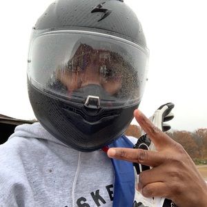 Meet your Posher, Toni